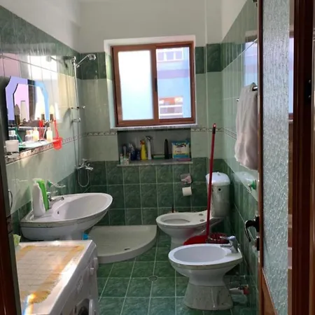 Apartment In Center *